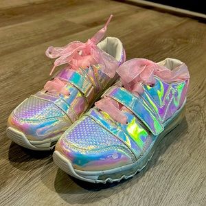 YRU Aura Light-up Shoes